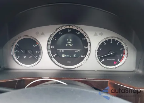 2011 Mercedes-Benz Glk 350 4Matic z USA, uszkodzony, nr VIN WDCGG8HB5BF683838